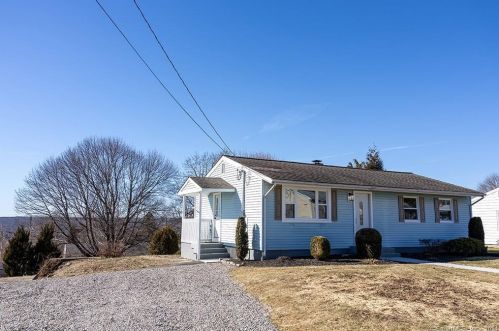 10 Prairie Ave, Derby, CT 06418-2422