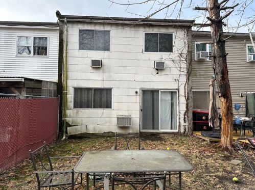 102 Patio Rd, Middletown, NY 10941-1620
