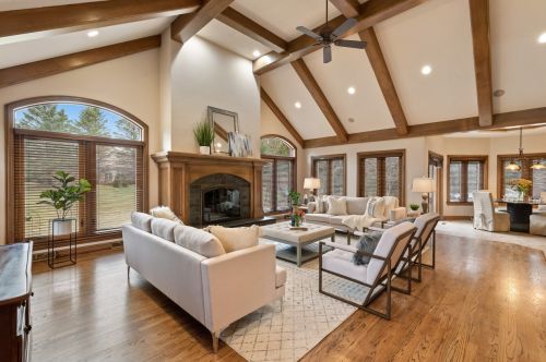 11417 Canterbury Dr, Thiensville, WI 53092-2778