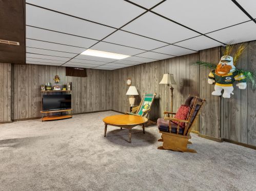 1044 Union Rd, Manitowoc WI 54220-9451 exterior