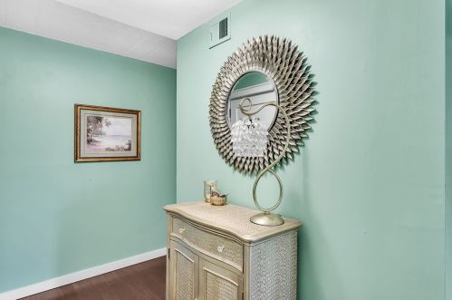 701 Camelot Dr, Pittsburgh PA  15237-4979 exterior