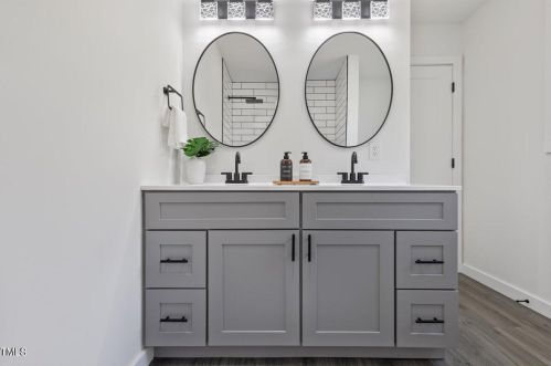 1412 Ashe St, Burlington NC  27217-2810 exterior