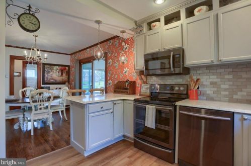 388 High St, Highspire PA  17034-1406 exterior