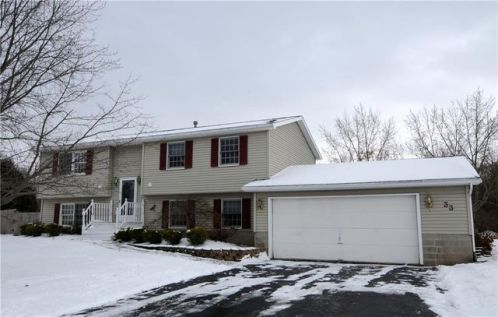 33 Woodstock Ln, Brockport, NY 14420-9459