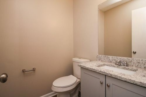 760 Guide Post Ln, Stone Mountain GA  30088-1942 exterior