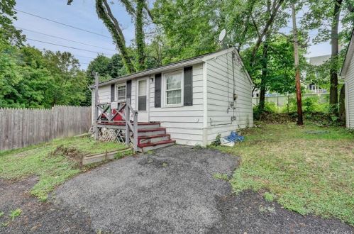 3 Prospect St, Marlborough, NY 12542-5109