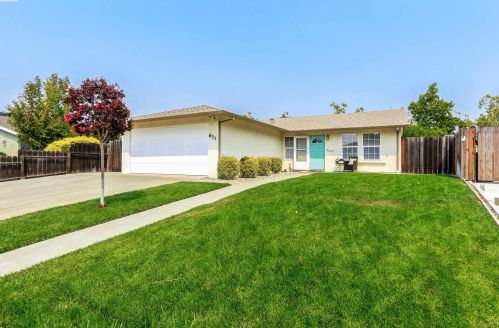 631 Pelican Ct, Livermore, CA 94551-6555