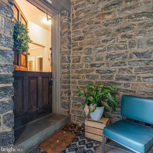 271 Harvey St, Philadelphia, PA 19144-3320