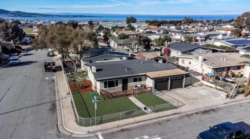 1705 Napa St, Seaside, CA 93955-4018