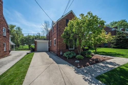 554 Westover Rd, Pittsburgh, PA 15228-2640