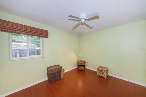 2152 75th Way, Saint Petersburg FL  33710-3846 exterior