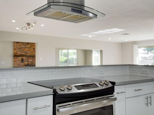 8296 33rd Ave, Saint Petersburg FL  33710-2218 exterior