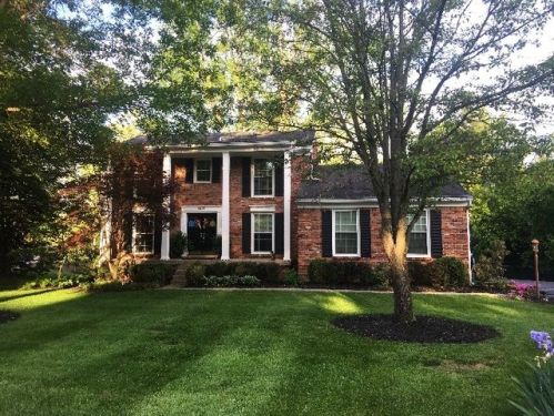 2406 Stannye Dr, Louisville, KY 40222-6336