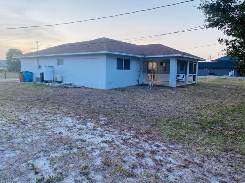 633 16th Pl, Cape Coral, FL 33990-1690