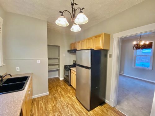 2355 Glenside Ave, Cincinnati OH 45212-1246 exterior