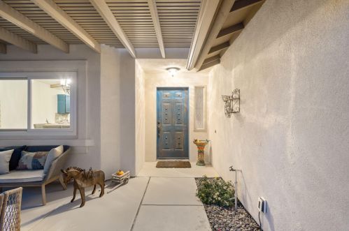 51915 Avenida Alvarado, La Quinta CA  92253-3190 exterior