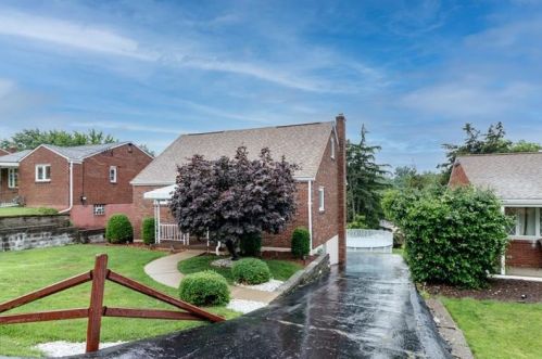 2204 Parklyn St, Pittsburgh, PA 15234-2963