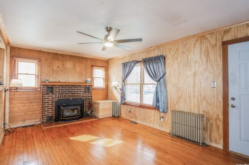 257 Washington Ave, Canaan Lake, NY 11772-2756