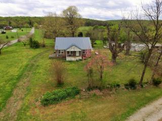 1034 Buncombe Rd, Belvidere, TN 37306-2132