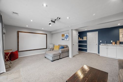 2507 Hunting Ridge Trl, Bridgeville PA  15017-1611 exterior