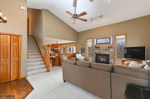 1306 16th Ave, Columbus MN  55025 exterior