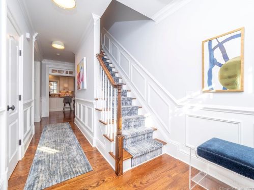 33 Sunset Ln, Ridgefield, CT 06877-4607