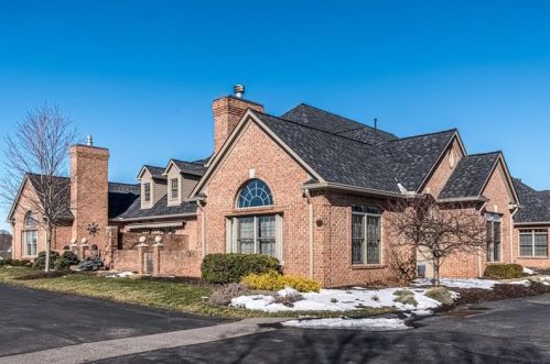 302 Applehill Ct, Gibsonia, PA 15044-8066
