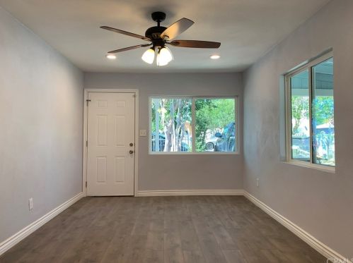 989 Olive St, San Bernardino, CA 92411-2320
