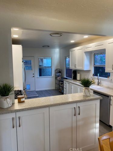 3606 Falcon Ave, Long Beach CA 90805-3648 exterior