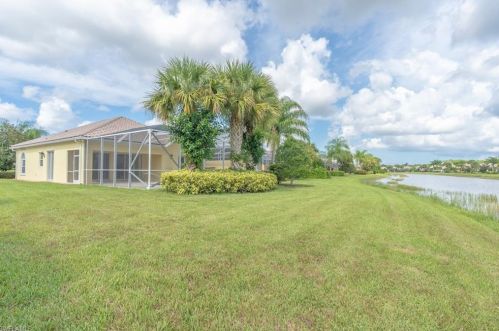 7829 Orvieto Ct, Naples FL  34114-2634 exterior