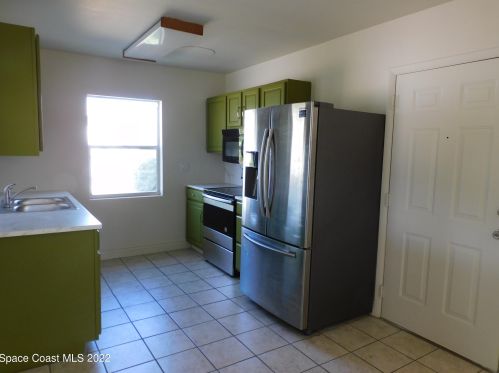 2426 Granville Dr, Cocoa, FL 32926-5759