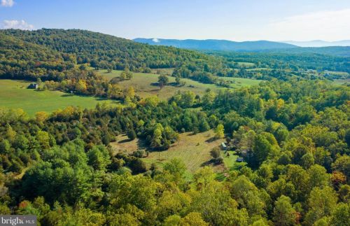 1788 Dellinger Gap Rd, Edinburg VA  22824-2503 exterior