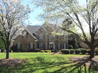 156 Carsons Pl, Mooresville, NC 28117-7525