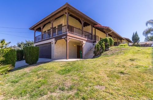 14421 Laurel Dr, Riverside, CA 92503-7446
