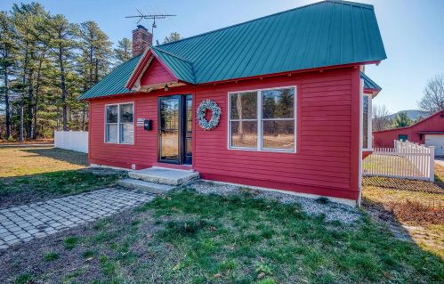 1429 Ossipee Lake Rd, Freedom, NH 03836-4229
