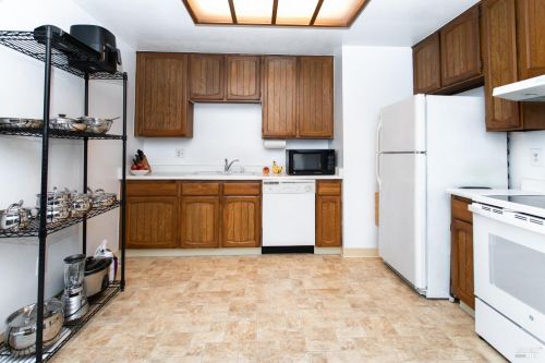 24150 Birch Pl, Willits CA  95490-9509 exterior