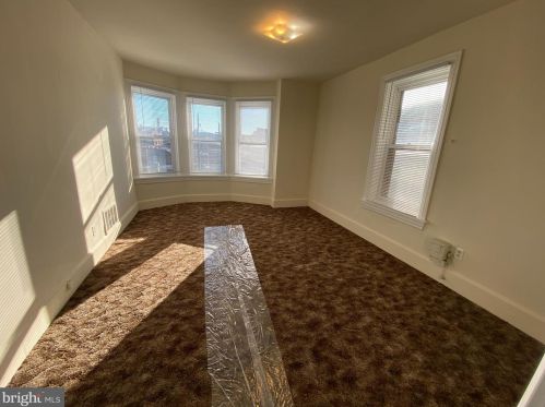 19 Front St, Harrisburg, PA 17113-2382
