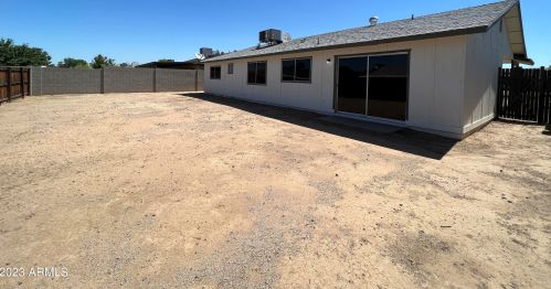 10026 47th Ave, Glendale AZ 85304-4427 exterior