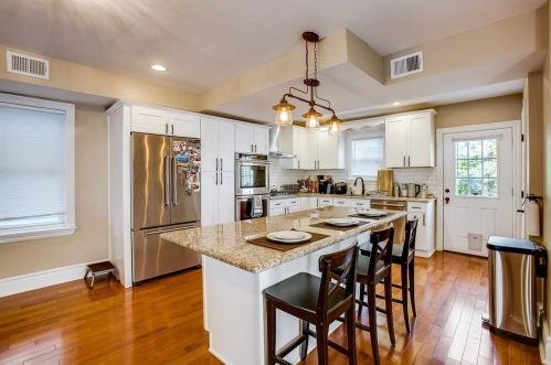 31 41 St, Bayonne NJ  07002-4803 exterior