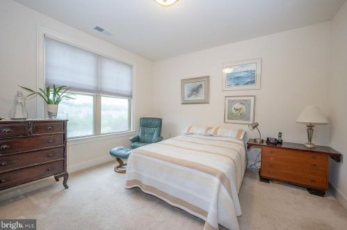 139 Cornerstone Dr, Newtown Square PA 19073-4049 exterior