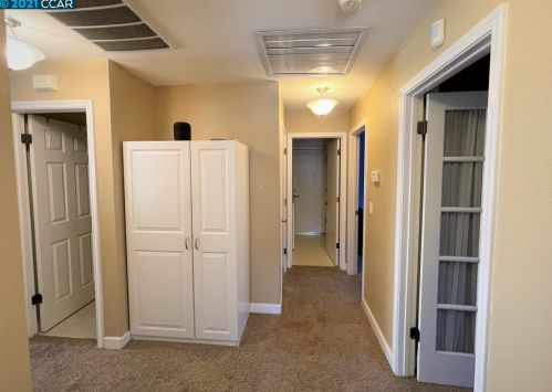 1221 Walnut Meadows Dr, Oakley CA  94561-6000 exterior