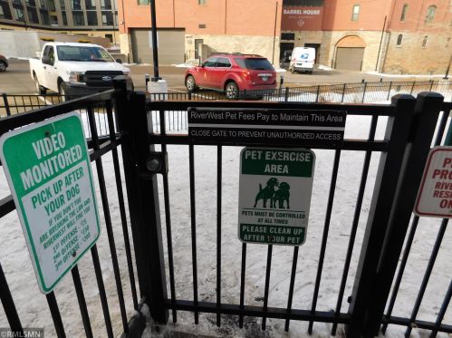 401 1st St, Minneapolis MN 55401-2518 exterior