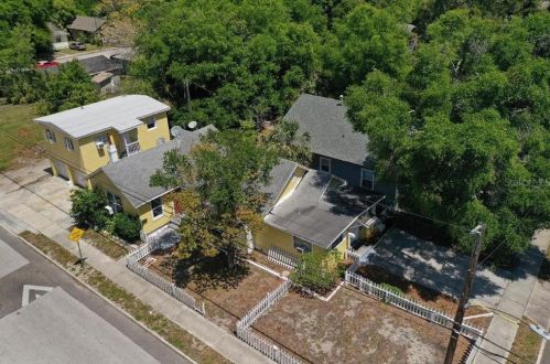 1347 9 Ave, Saint Petersburg FL  33705-1220 exterior