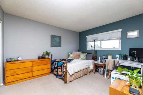 11801 La Serna Dr, Whittier CA  90604-3250 exterior