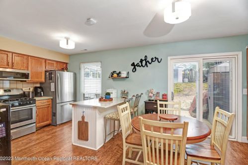 88 Rita Ln, Jackson Twp NJ  08527-2367 exterior