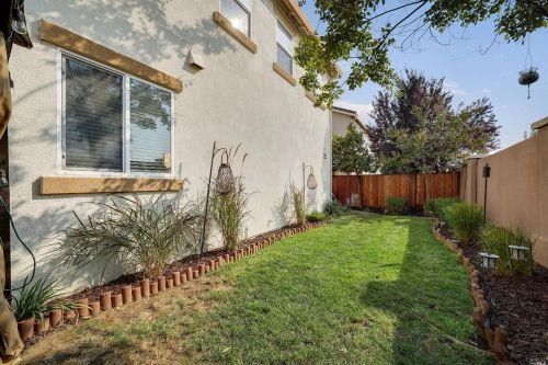 336 Tilden Cir, Vacaville CA  95688-9485 exterior