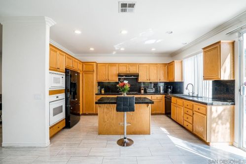 29487 Georgetown Ln, Temecula CA  92591-2803 exterior