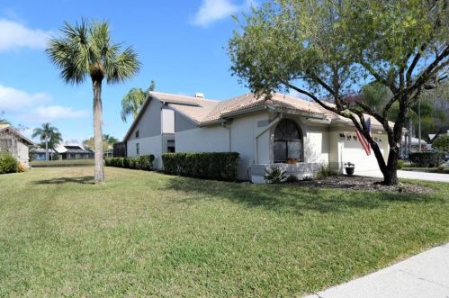 3621 Darston St, Palm Harbor, FL 34685-1183