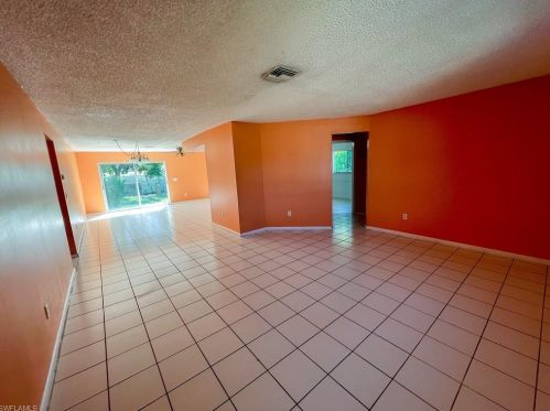 3511 Caloosa St, Naples, FL 34112-5931