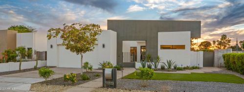 6846 13th Pl, Phoenix AZ  85014-1120 exterior